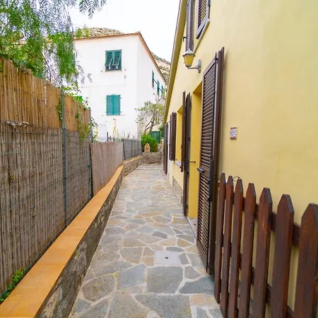 Casa Pepe - Goelba Апартаменты Помонте