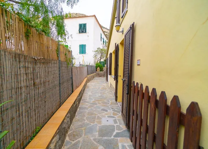 Casa Pepe - Goelba Апартаменты Помонте